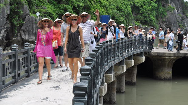 Khách quốc tế đến Việt Nam trong 7 tháng đã vượt mốc 7 triệu lượt